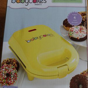 Babycakes mini’s - Nonstick Coated - Mini Donut Maker - Yellow - Makes 4…